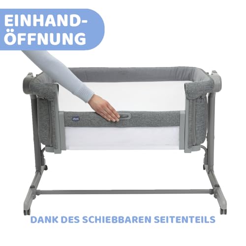 Chicco Next2Me Magic Evo, Beistellbett für Babys, mit Schaukelmodus, Kippfunktion, aufklappbarem Seitenteil, Verstellbarer Höhe, 4 Rädern, inkl. Matratze und Reisetasche, Dunkelgrau